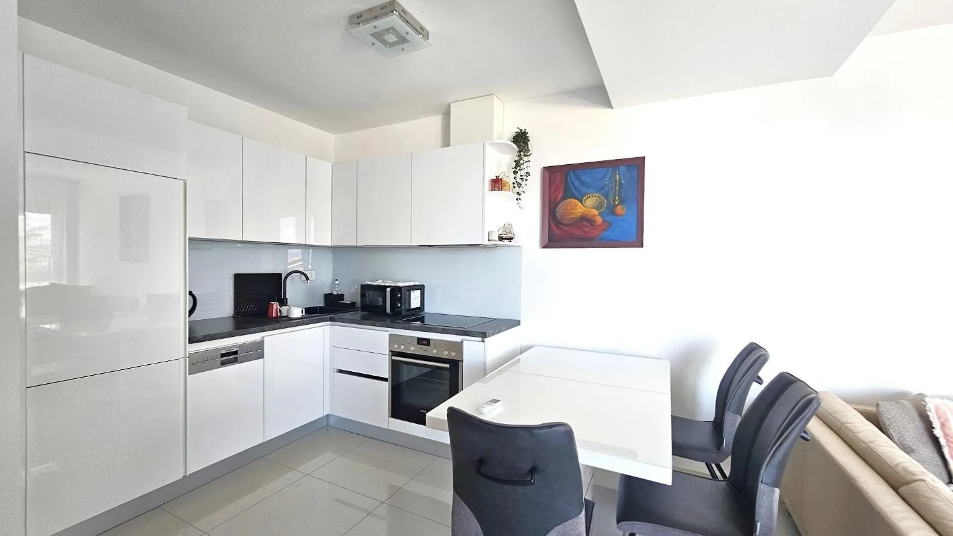 Apartman Crystal Sea View 4-6 Pax Njivice Croatia