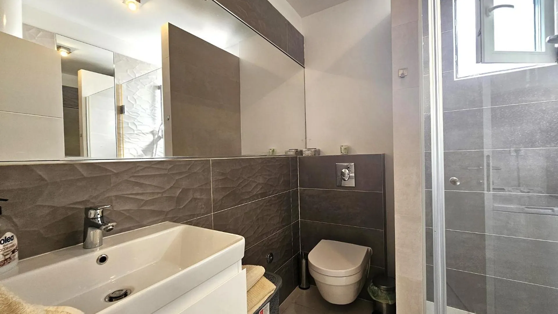 Apartman Crystal Sea View 4-6 Pax Njivice 0*,  Croatia